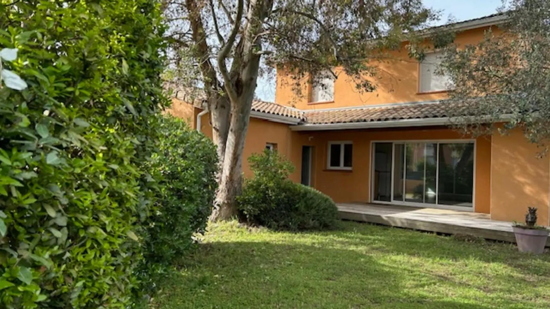 Prázdninový dům Spacious House With Large Garden And Swimmingpool Toulouse
